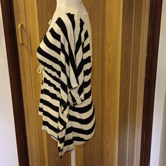 CRIS & CAROL STRIPED LACE TOP - Picture 5 of 6